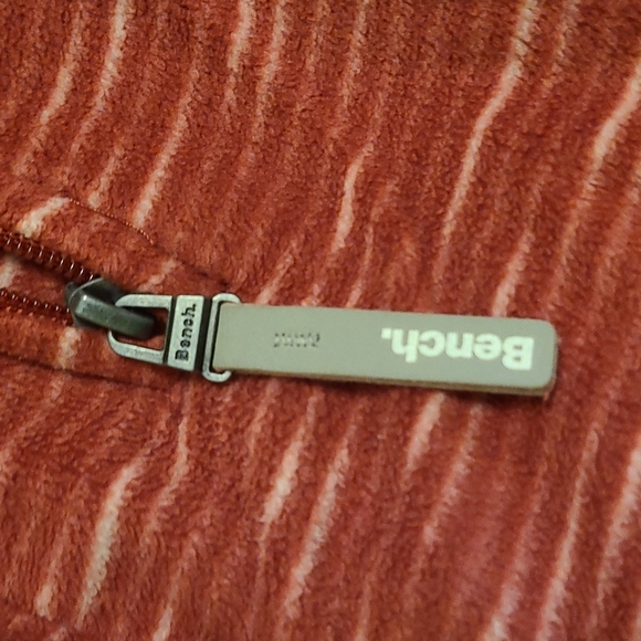 Bench sweater - Picture 3 of 6